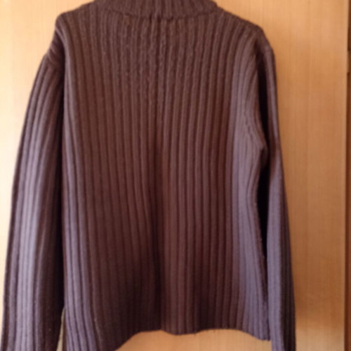 Evolution brown sweater used, size Large