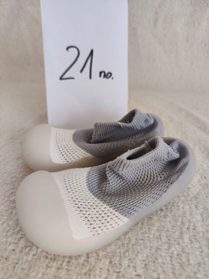 Shoes size 21 like new