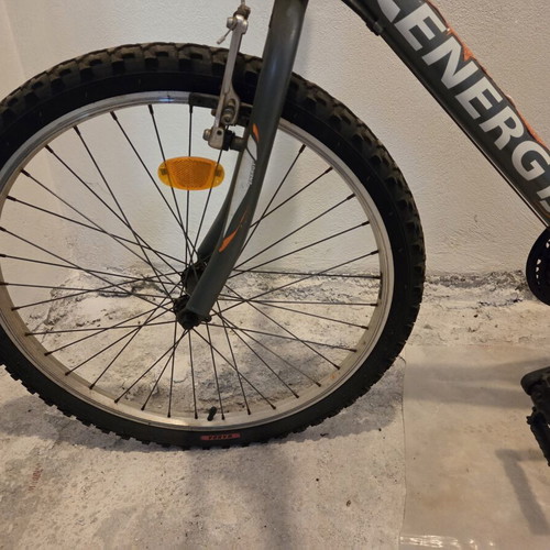 Energy Mountain Bike 24'' used with gears and suspension