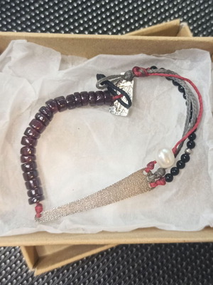 Βραχιόλι με ασήμι, γρανάτη και όνυχα σαν καινούργιο