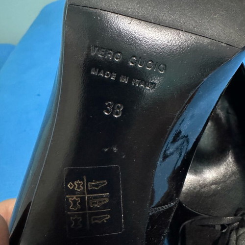 Tina Black Patent Leather Pumps Size 38 Used