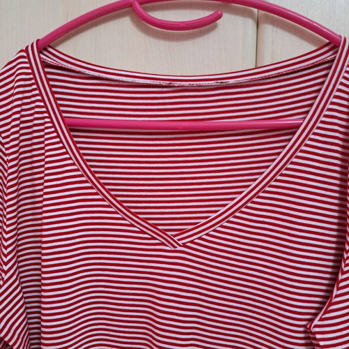 Women's red and white V-neck blouse size L new, cotton
