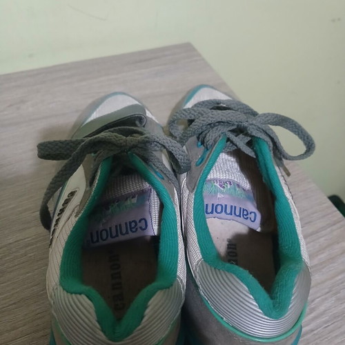 Athletic shoes used, size 39, gray