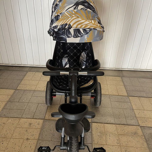 Children's Tricycle like new