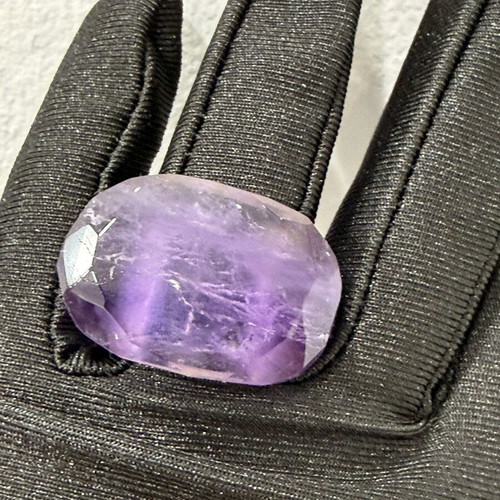 Ring with light purple amethyst new