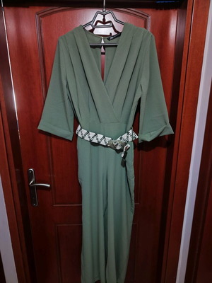 Zara jumpsuit with belt like new, size S