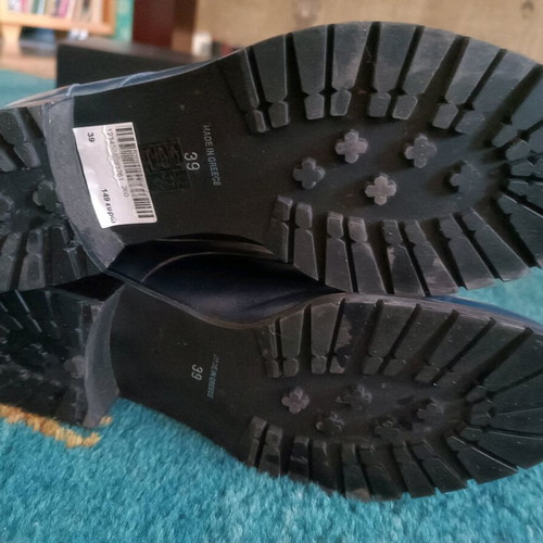 Chaniotakis blue ankle boots like new, size 39