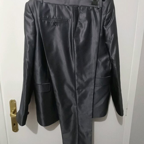 Suit new large Italian shiny anthracite with gift shirt