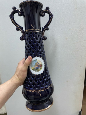 Large vase and blue ashtray set gilded