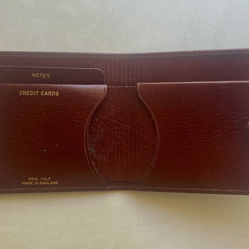 Vintage leather wallet brown with button