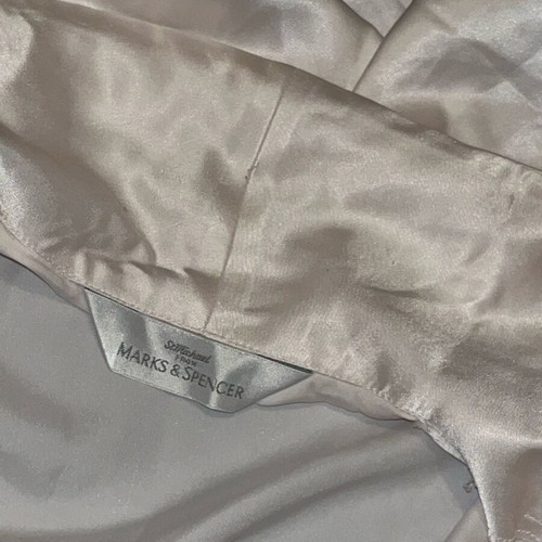 Marks & Spencer robe used, white, heavy and soft fabric