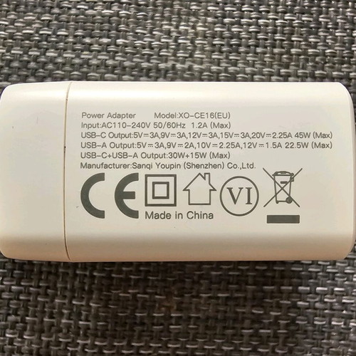 XO 45W fast charger like new with USB B, C ports