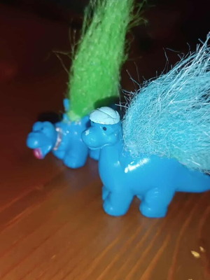 Wishful dinosaurs used, set of 2