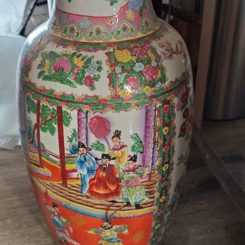 Chinese vintage Rose Medallion floor vase used, handmade porcelain