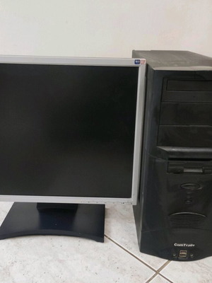 Υπολογιστής μεταχειρισμένος μαζί με οθόνη