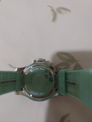 Tendence watch like new with two straps, black