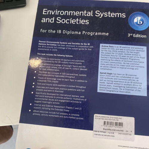 Environmental Systems and Societies IB book like new, English