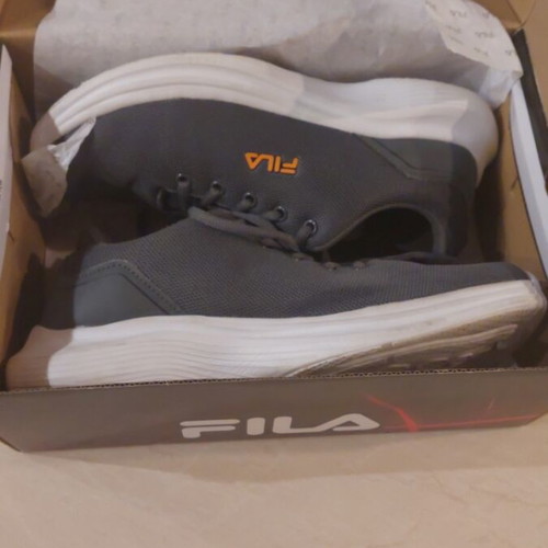 Fila Cassia 3 athletic shoes like new, size 40, gray