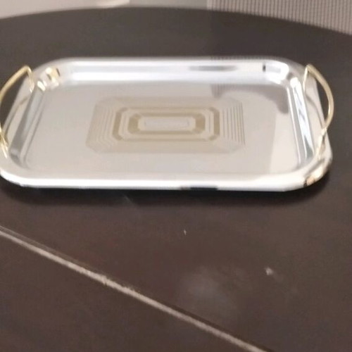 Stainless steel serving tray like new, medium size