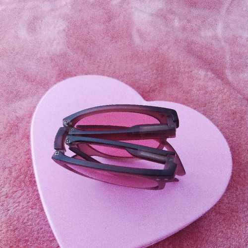 Foldable sunglasses new with original design and various colors