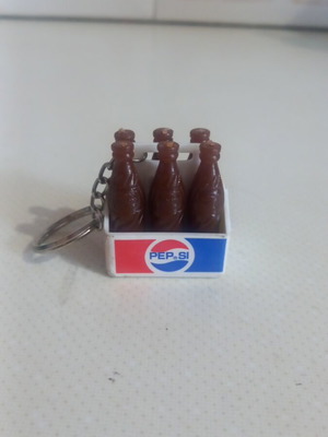 Pepsi Vintage Keychain in Shape of Six-Pack Bottles like new