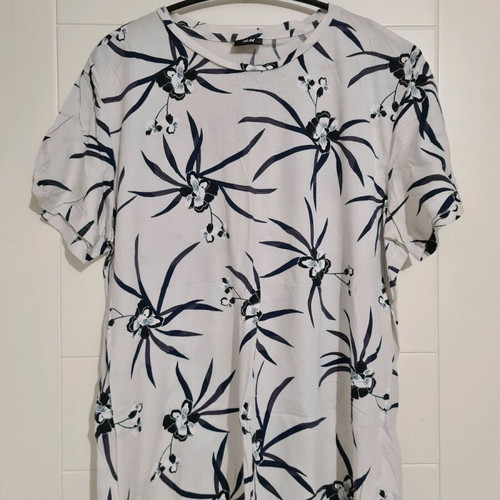 H&M men's t-shirt like new, size XL, black and white