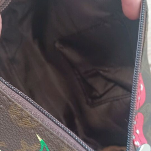 Handbag with cherries like new, brown and red