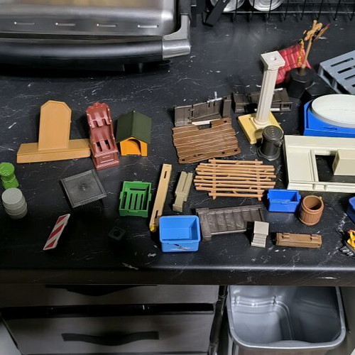 Pack of used assorted toys