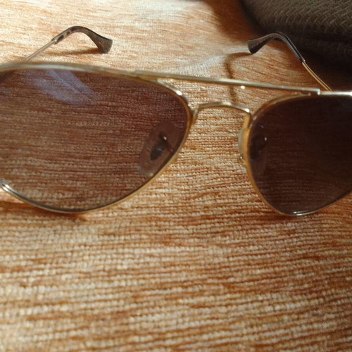 Aviator Kids Sunglasses like new, gold metal frame