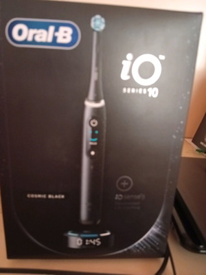 Oral-B iO Series 10 electric toothbrush new