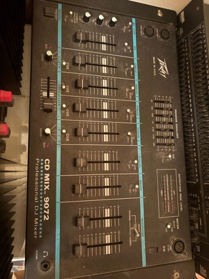 Миксер Peavey CDMIX 9072 употребяван в много добро състояние