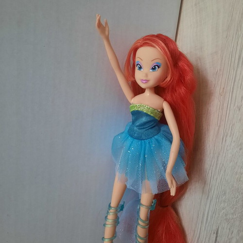 Winx Club Bloom Harmonix doll used by Witty Toys collectible