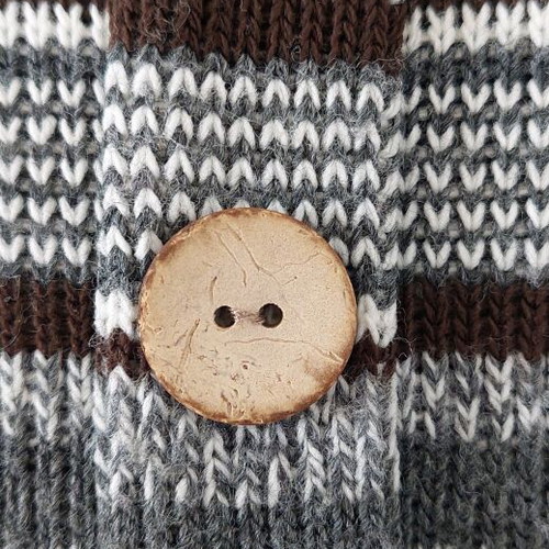 Lightweight colorful pullover like new with stripes and wooden buttons