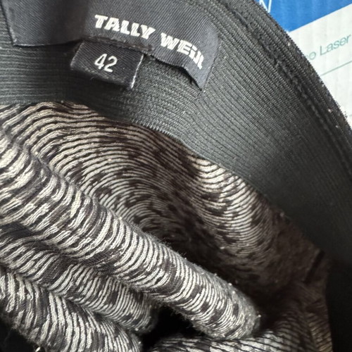 Elastic skirt H&M like new, black and white, sizes S and M