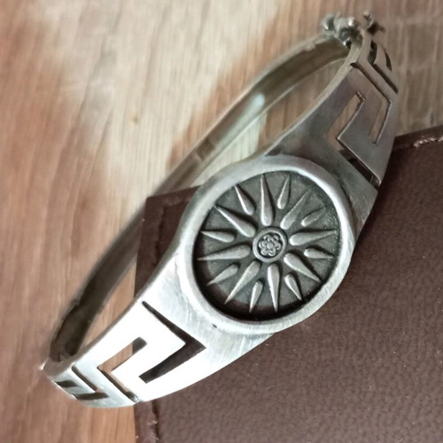 Silver bracelet 925 like new, diameter 6cm