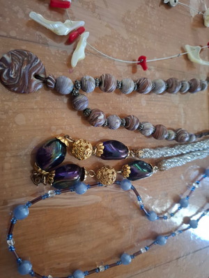Necklaces pack of 6 like new