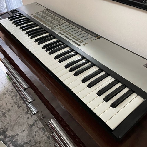 Novation Remote 61 SL used controller keyboard