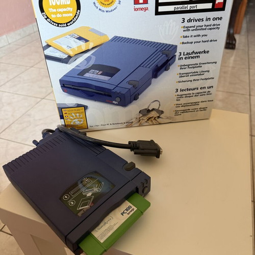 Iomega ZIP Drive Parallel with packaging and 100MB disk used