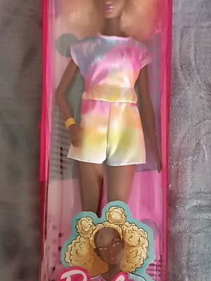 Barbie Fashionistas #180 new NRFB