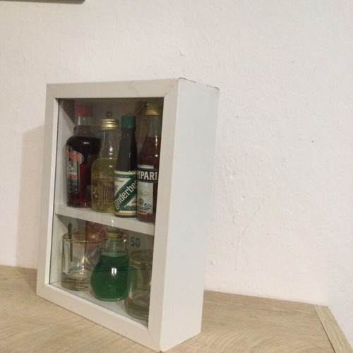 Mini bar box like new with sealed bottles