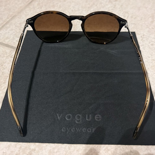 Vogue unisex eyeglasses tortoiseshell like new, brown