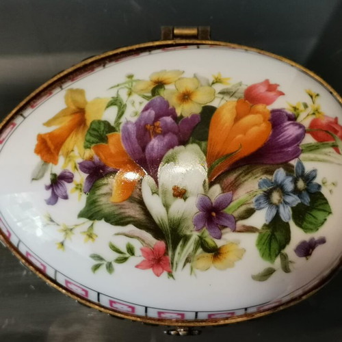 Egg jewelry box used, porcelain Limoges with floral and brass details