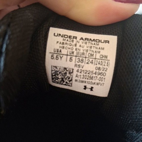 Under Armour athletic shoes used, size 38, black