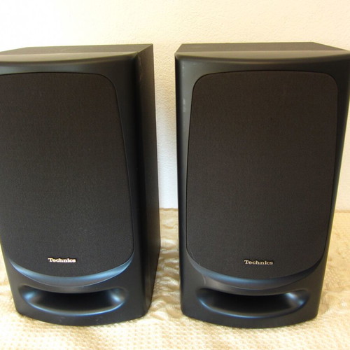 Technics SB-CH404 floor speakers like new