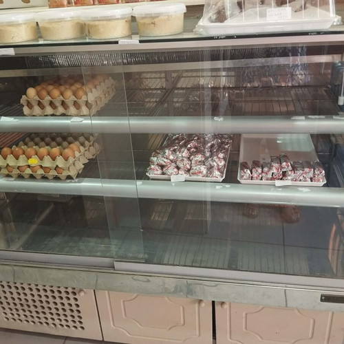 Professional refrigerated display case