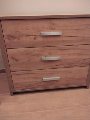 Nadokidz chest of drawers like new
