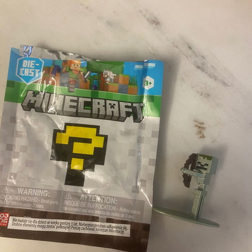 Minecraft metal figure new