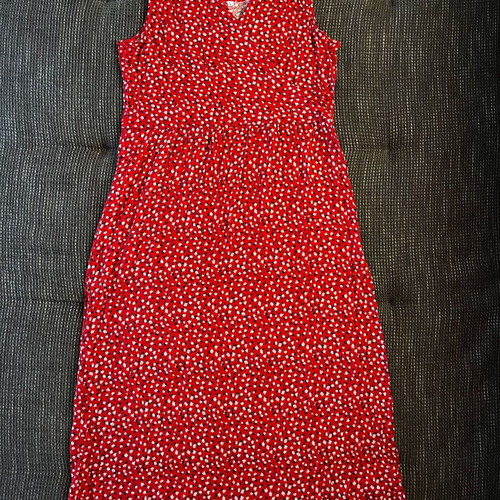 Red floral dress with small flowers size L like new