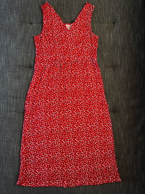 Red floral dress with small flowers size L like new