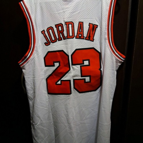 Chicago Bulls Michael Jordan Away Jersey size Large new
